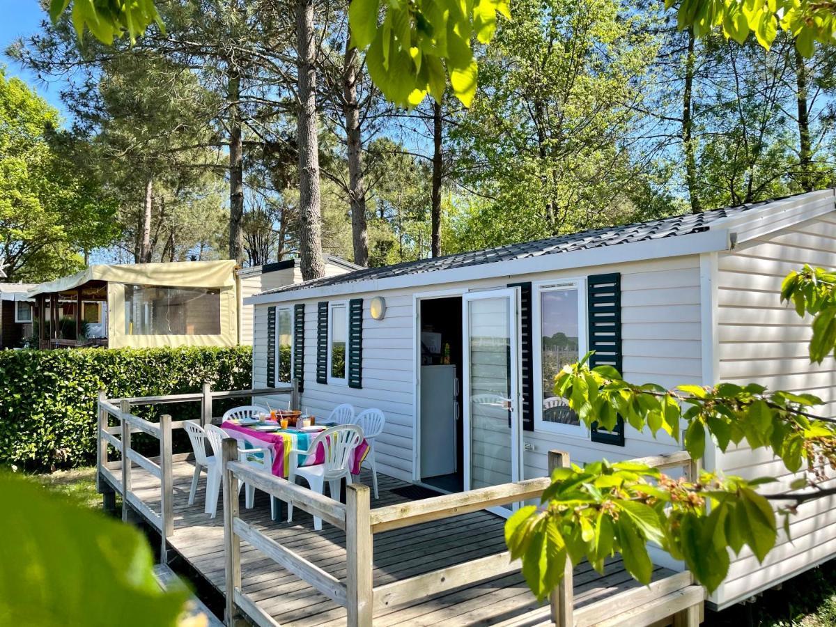 Camping Le Pressoir Petit-Palais-et-Cornemps Dış mekan fotoğraf