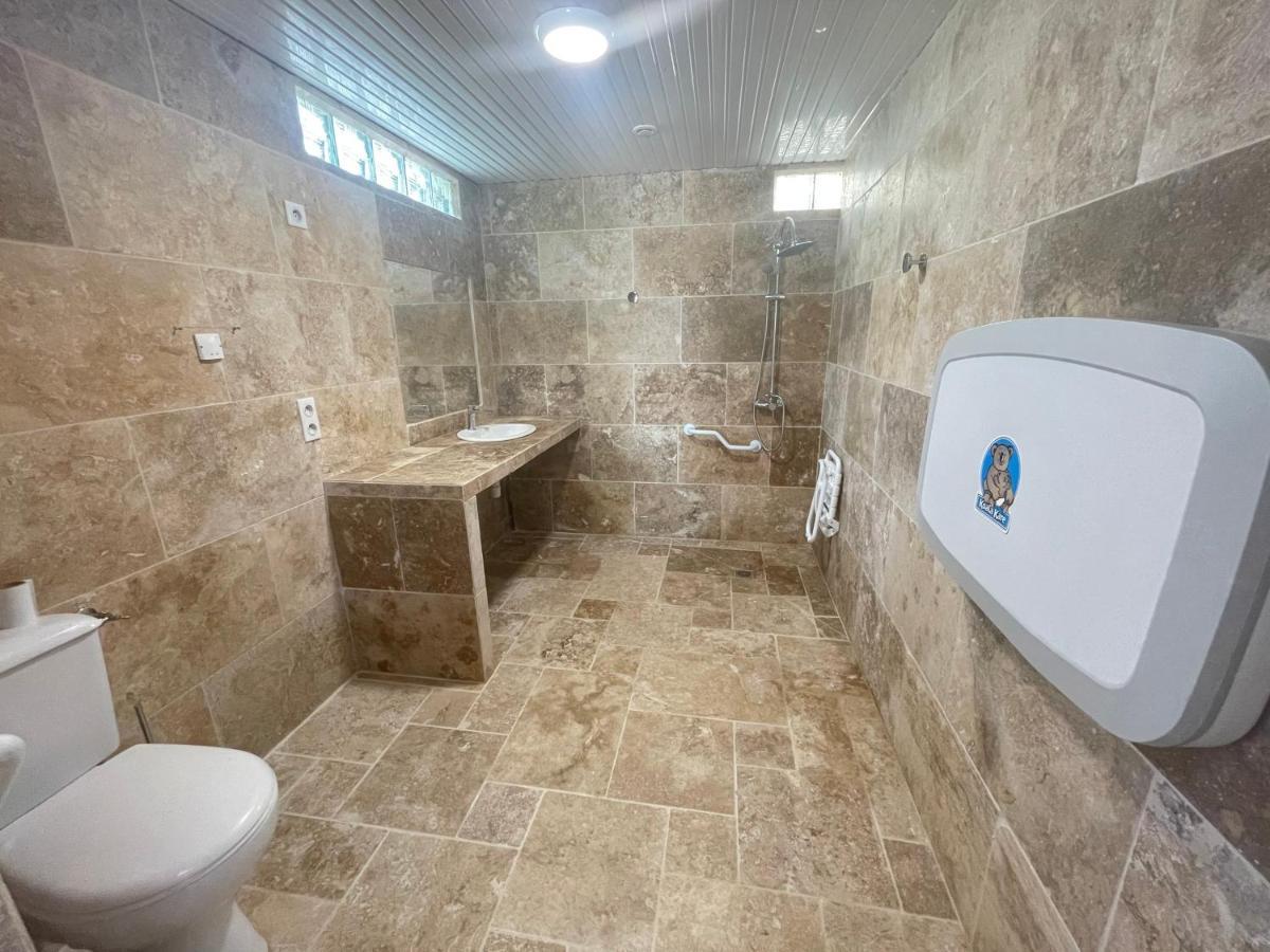 Camping Le Pressoir Petit-Palais-et-Cornemps Dış mekan fotoğraf