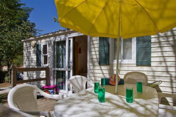 Camping Le Pressoir Petit-Palais-et-Cornemps Dış mekan fotoğraf