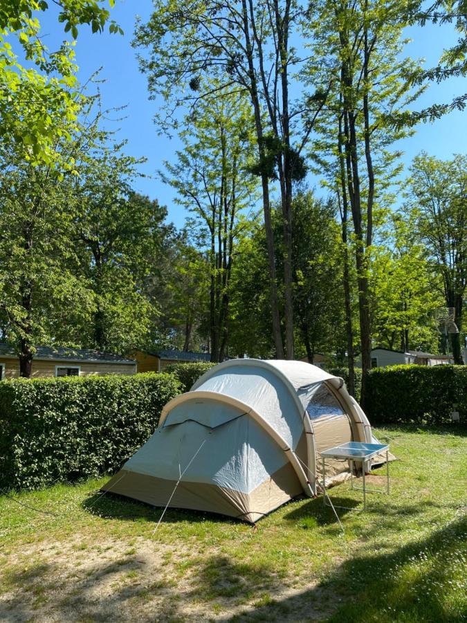 Camping Le Pressoir Petit-Palais-et-Cornemps Dış mekan fotoğraf